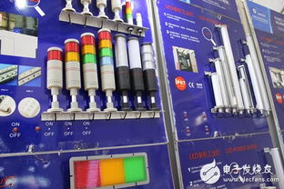 史比特?cái)y多款創(chuàng)新照明設(shè)備亮相工業(yè)博覽會(huì)，機(jī)床燈系列成展會(huì)焦點(diǎn)